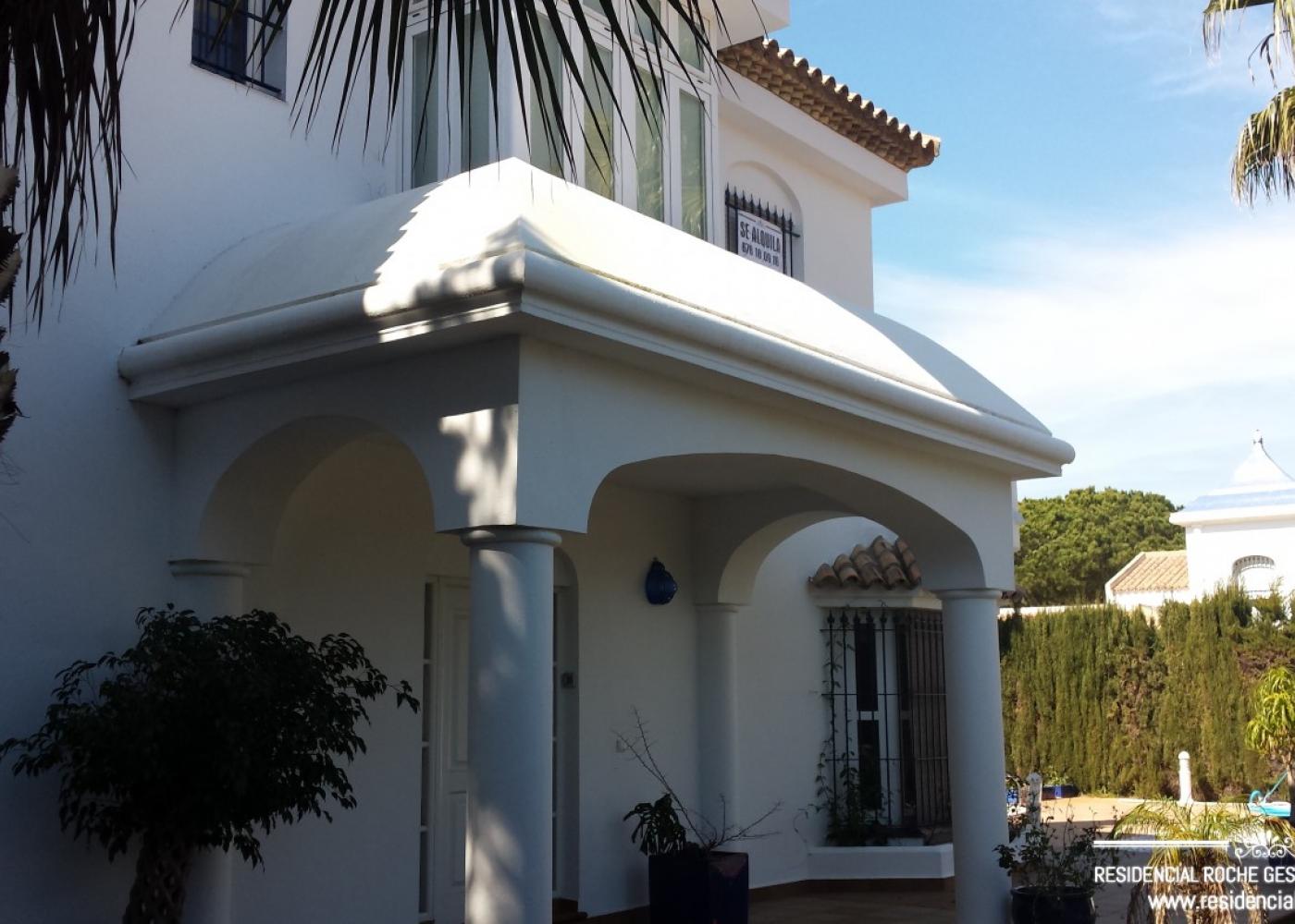 R85 &mdash; VILLA GRECIA