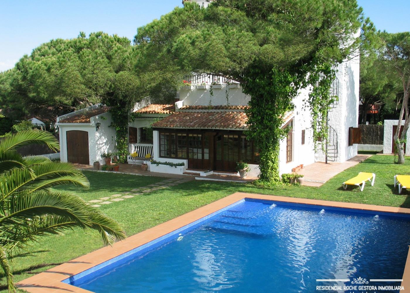 R242 &mdash; VILLA TORREÓN