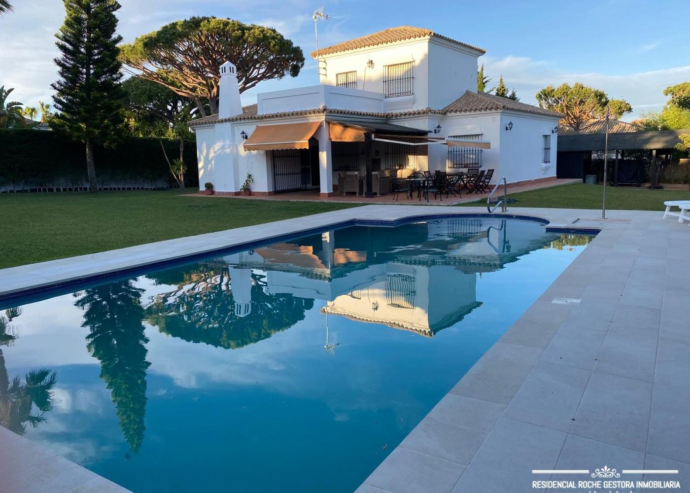 R304 &mdash; VILLA GAVIOTA