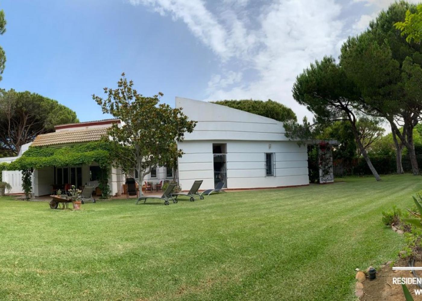 317 &mdash; CASA COMELLES