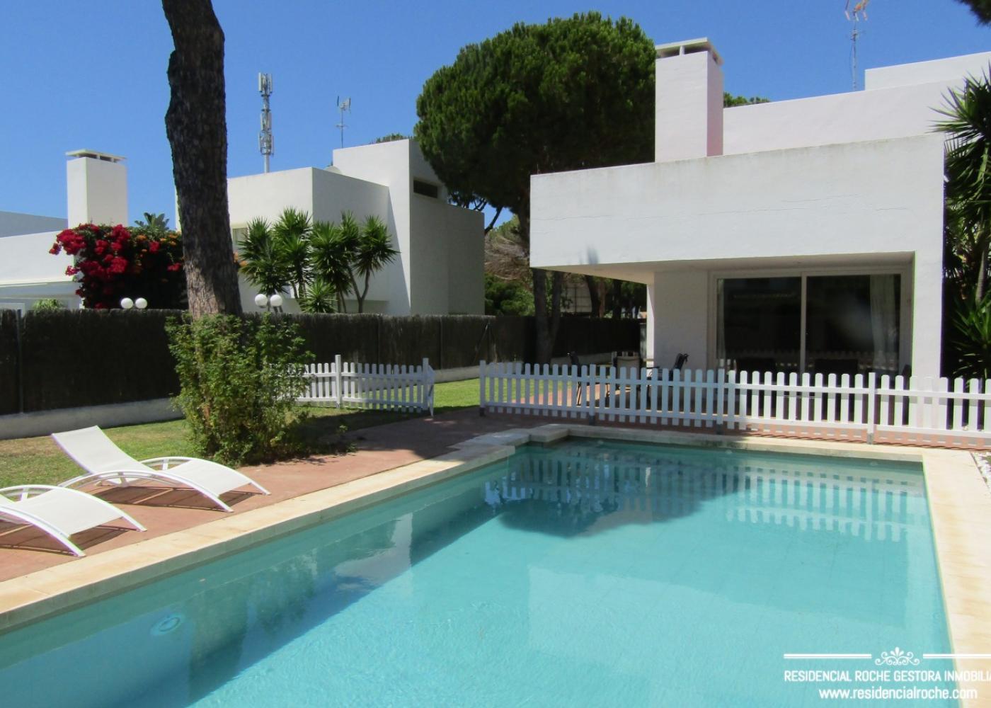 R53 &mdash; Chalet Holanda