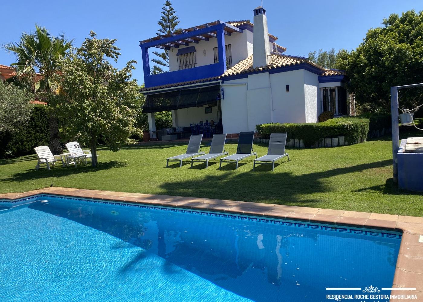 R154 &mdash; VILLA AZUL