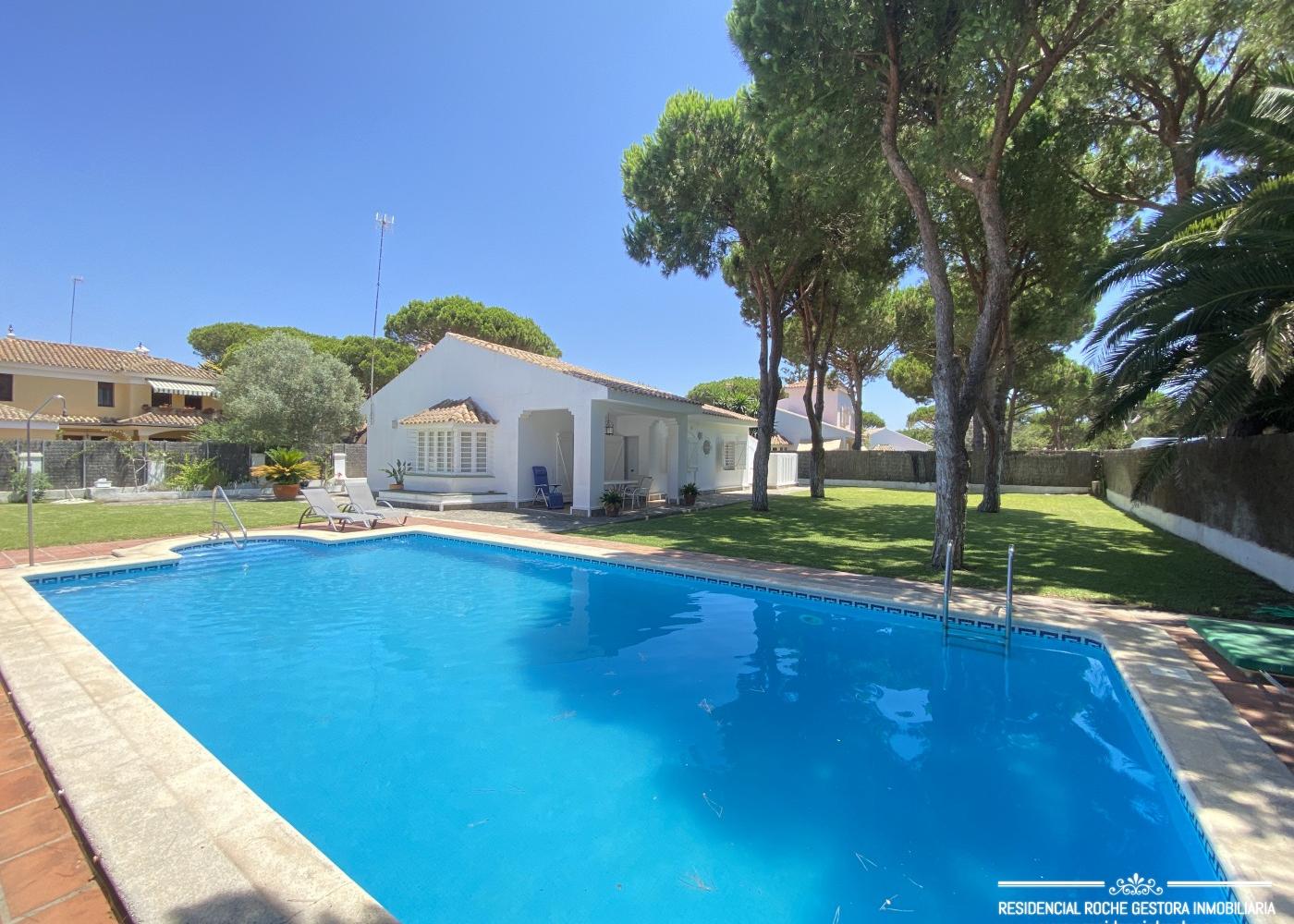 R123 &mdash; VILLA PAQUITA