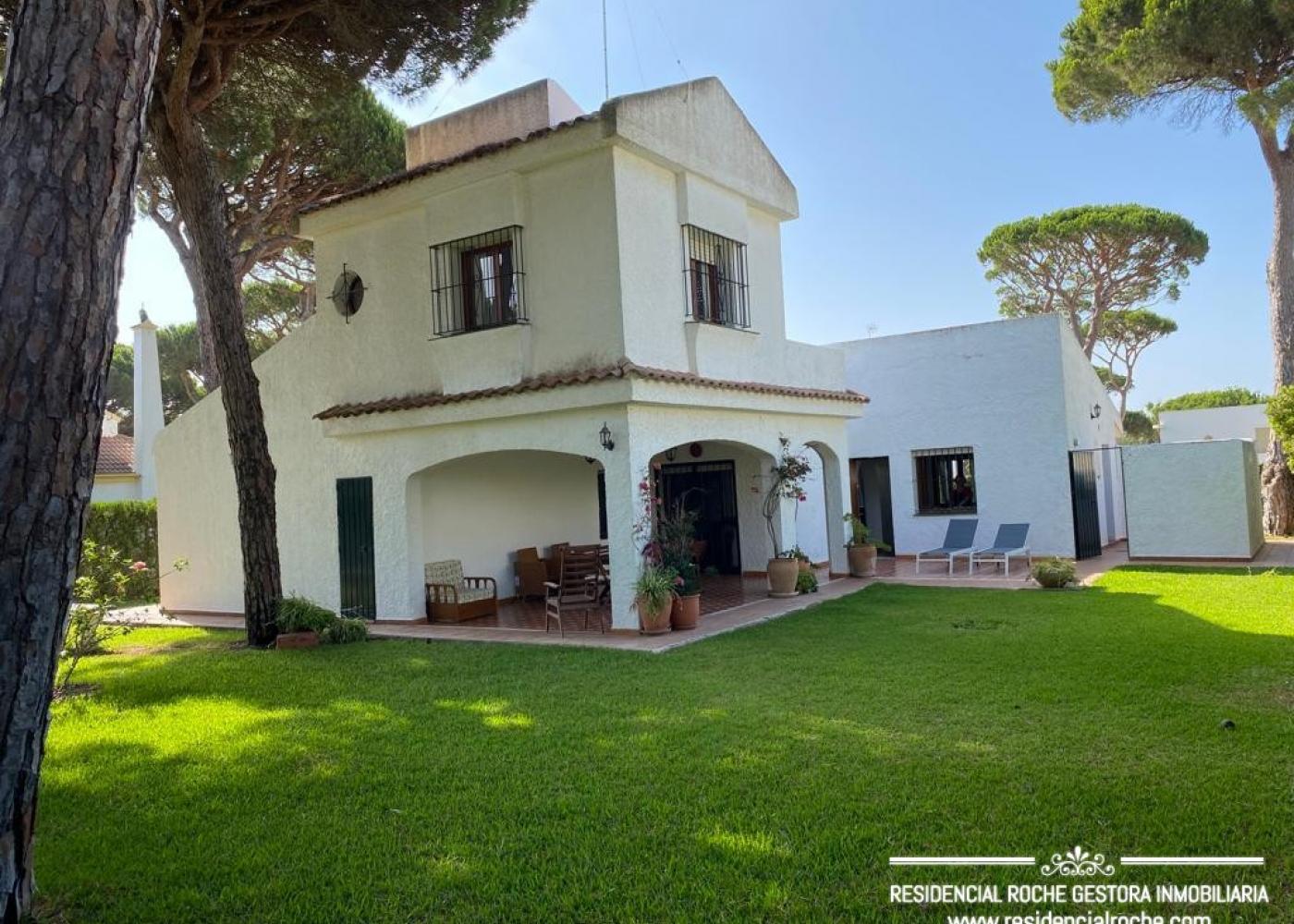 R241 &mdash; VILLA LOLA · VENDIDA