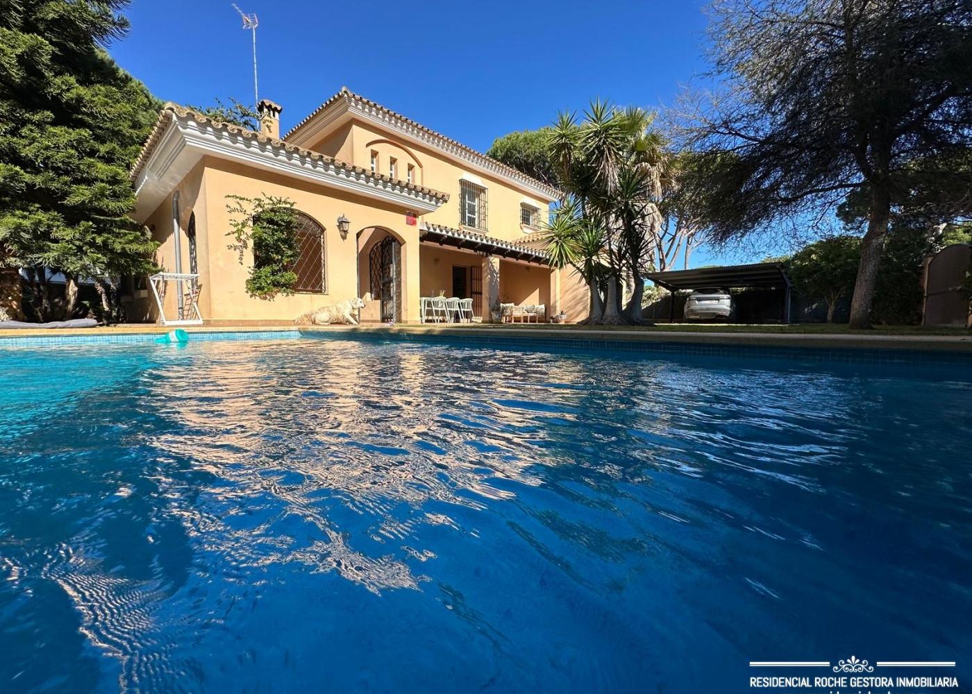 R325 &mdash; VILLA MOISES